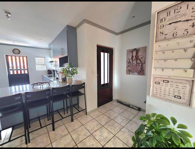 2 BEDROOM TOWNHOUSE FOR SALE IN BEYERS PARK